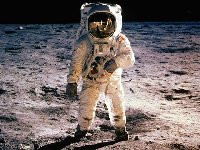 astronaut.jpg (14348 bytes)
